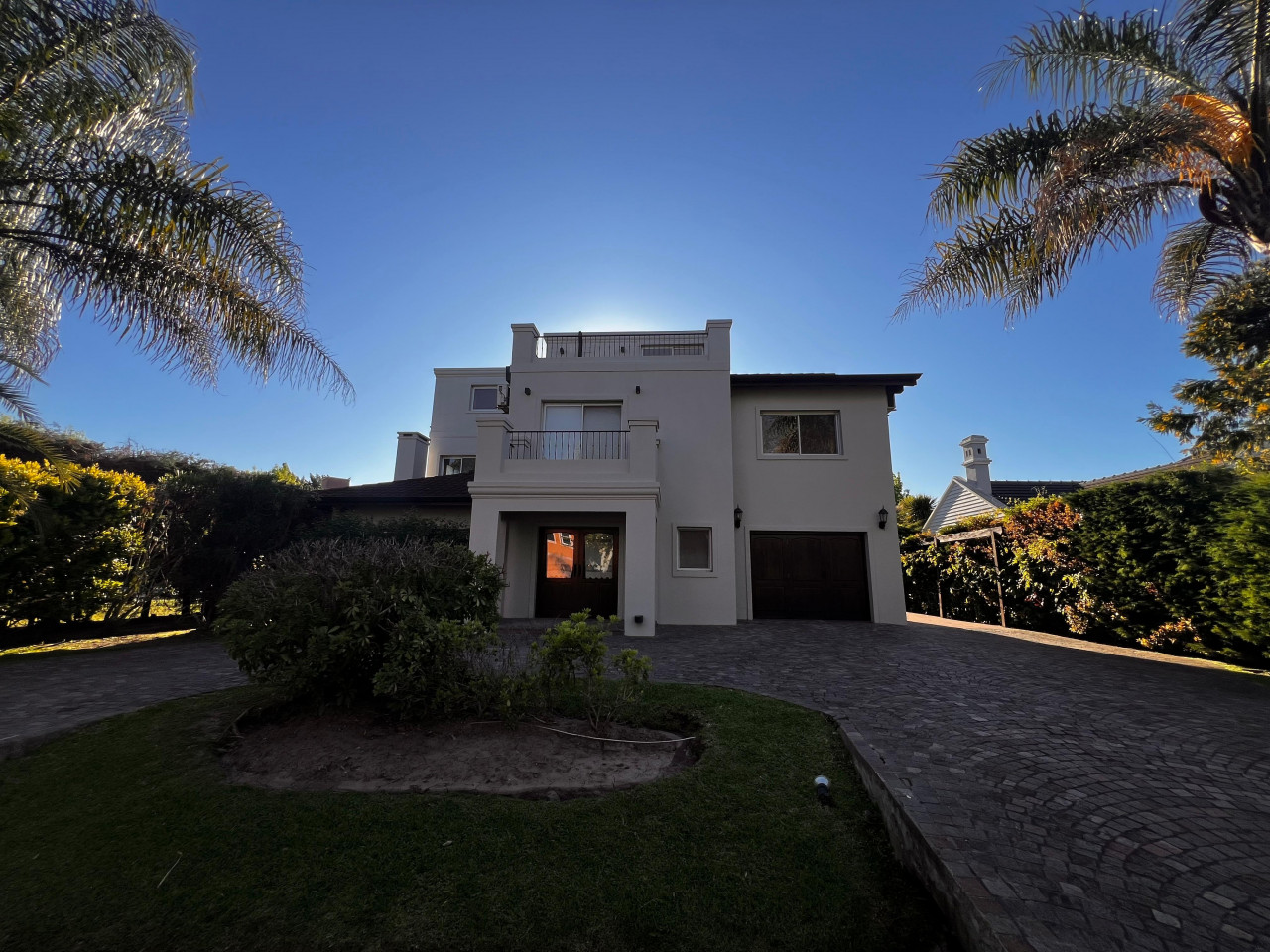 VENTA CASA EN Bº BERMUDAS - PILAR