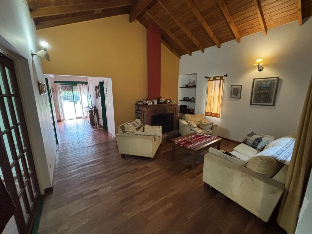 Casa en venta. Muñiz