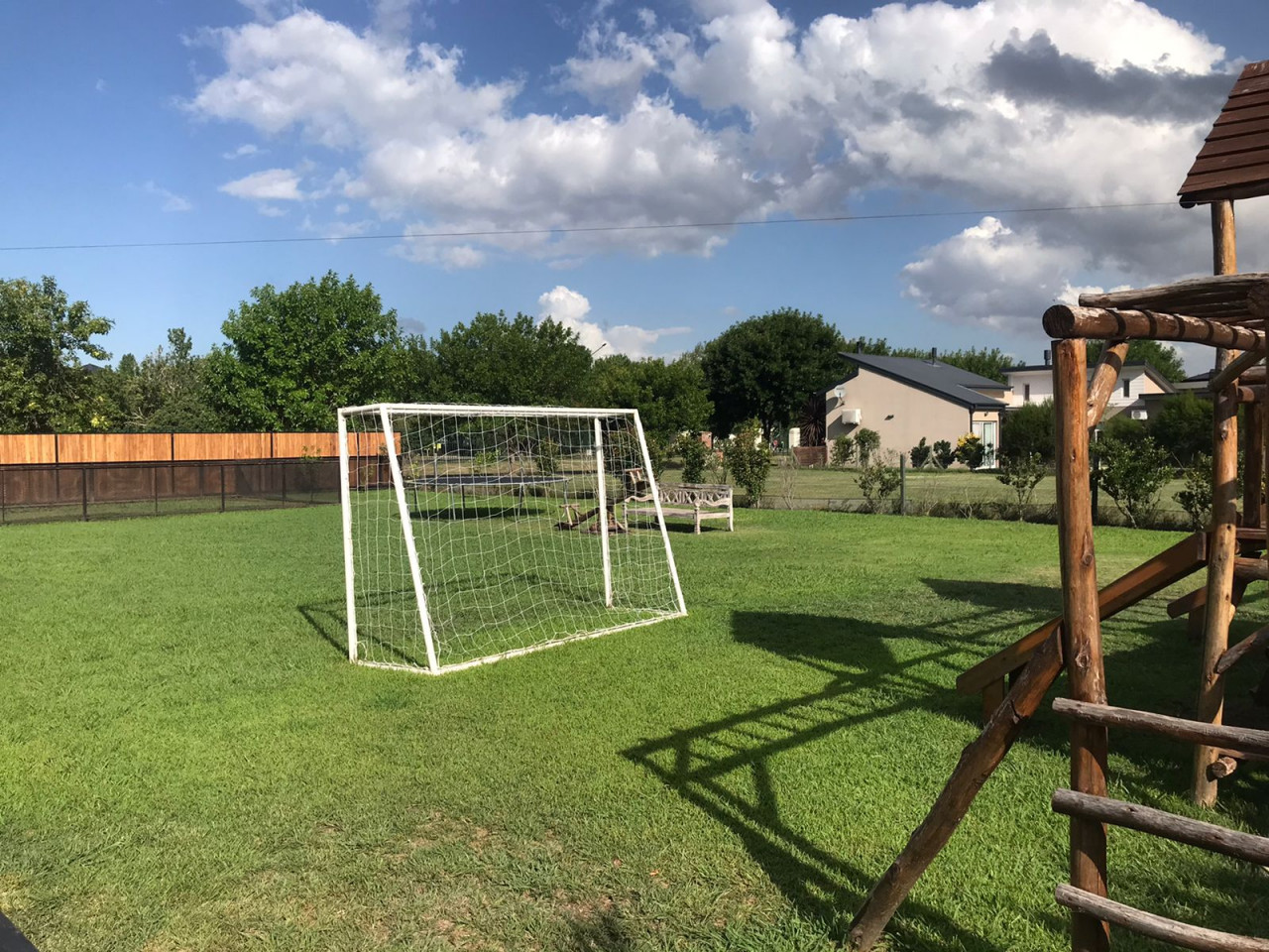 VENTA BELLISIMO LOTE EN LOS JAZMINES - PILAR DEL ÉSTE