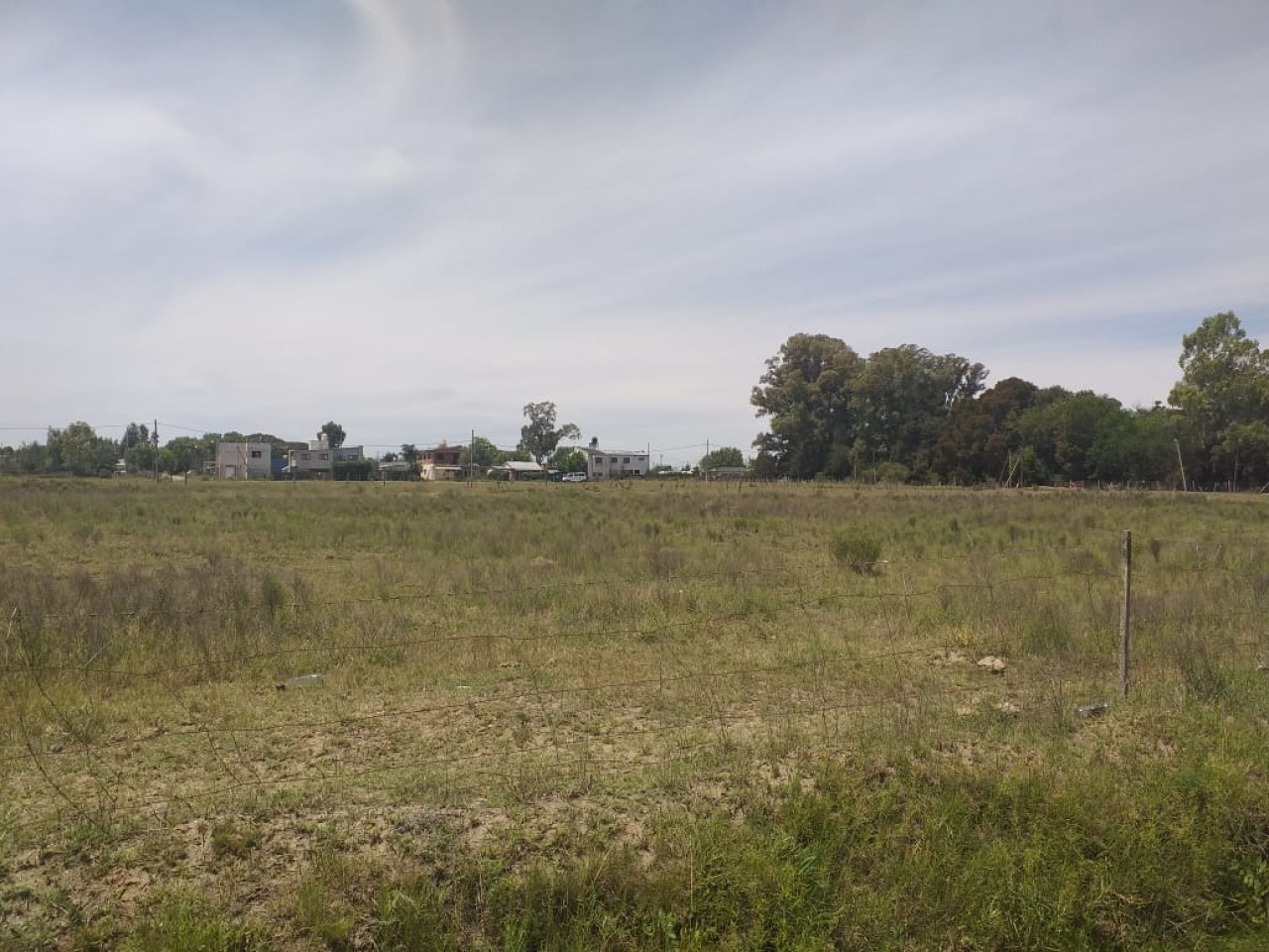 Se vende terreno en Parque Sicardi