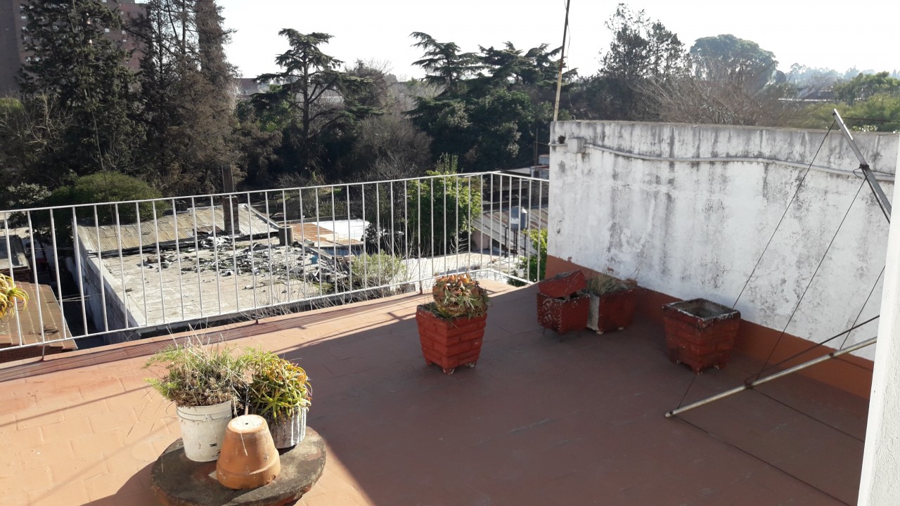 ### EXCELENTE y AMPLIO DOS AMBIENTES / CON TERRAZA PROPIA / SAN MIGUEL / SIN EXPENSAS ###