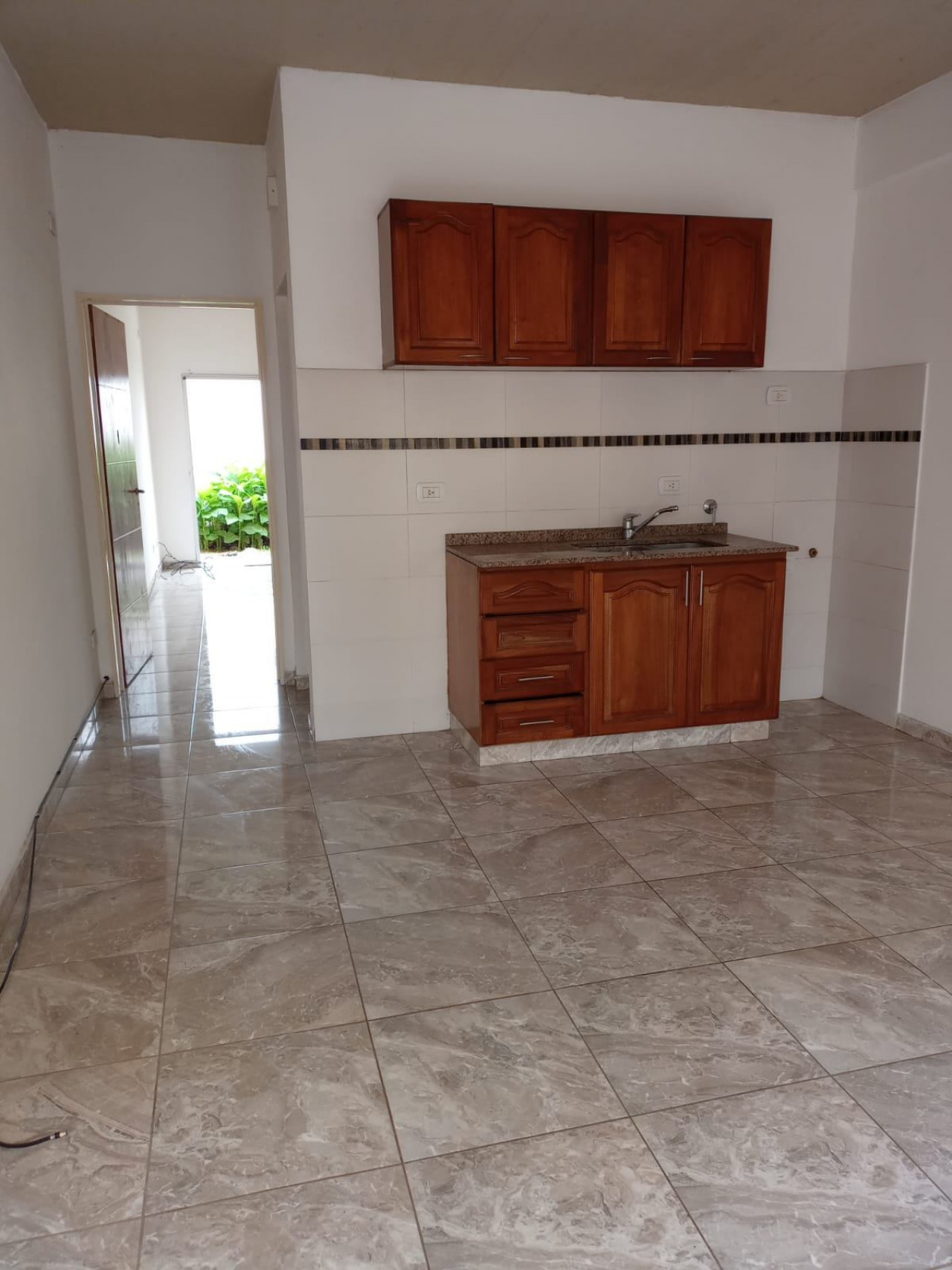 ¡Alquiler! Departamento de 2 Ambientes planta alta en complejo en San Miguel