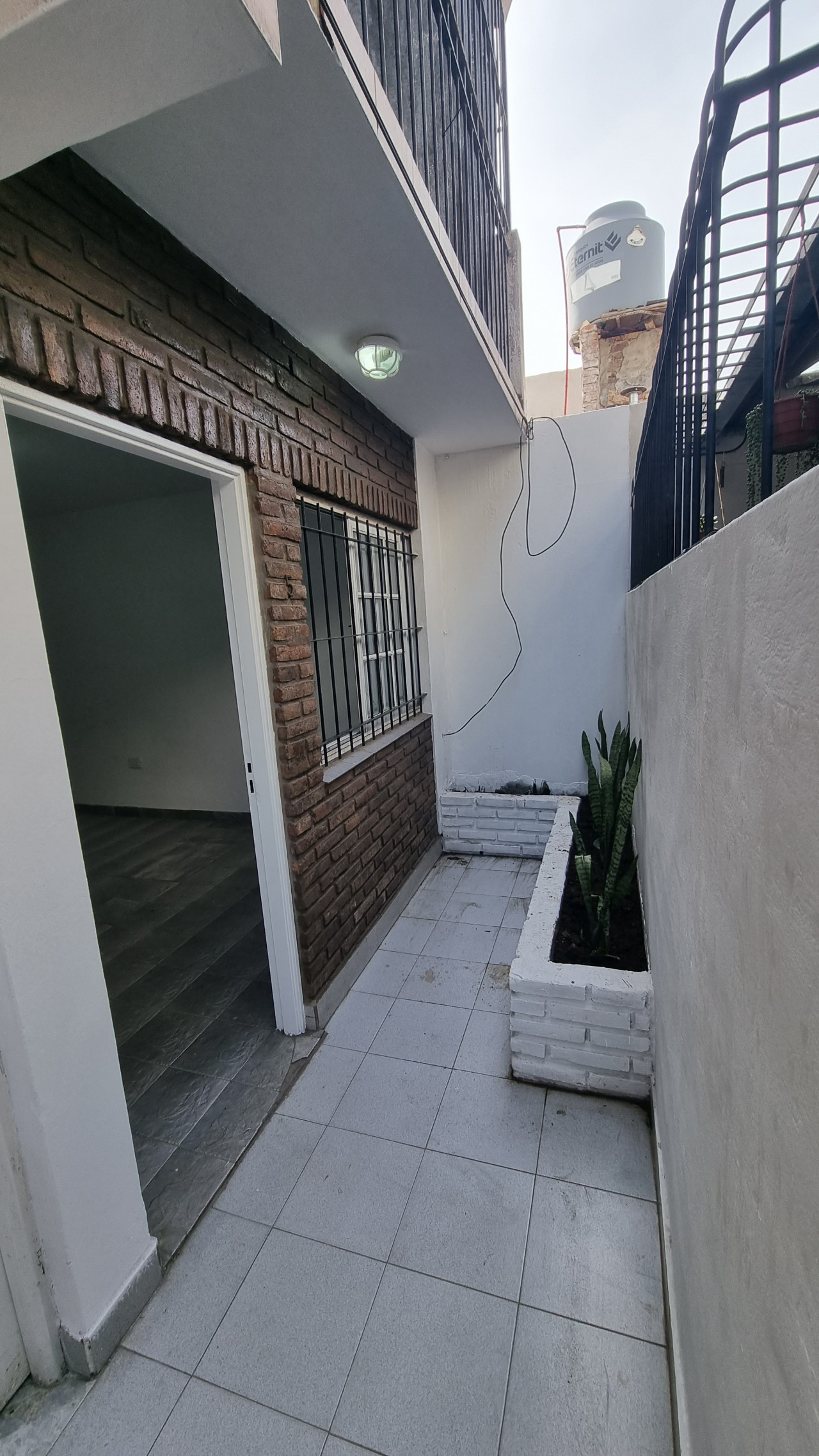 ### OPORTUNIDAD DUPLEX 3 AMBIENTES EN VENTA - SAN MIGUEL U$S42.000.- (S2786) ###
