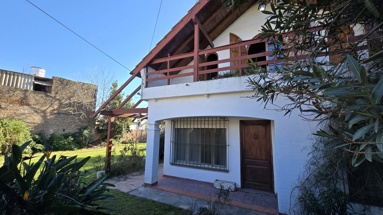 Hermosa Casa en José C. Paz, 4 Ambientes