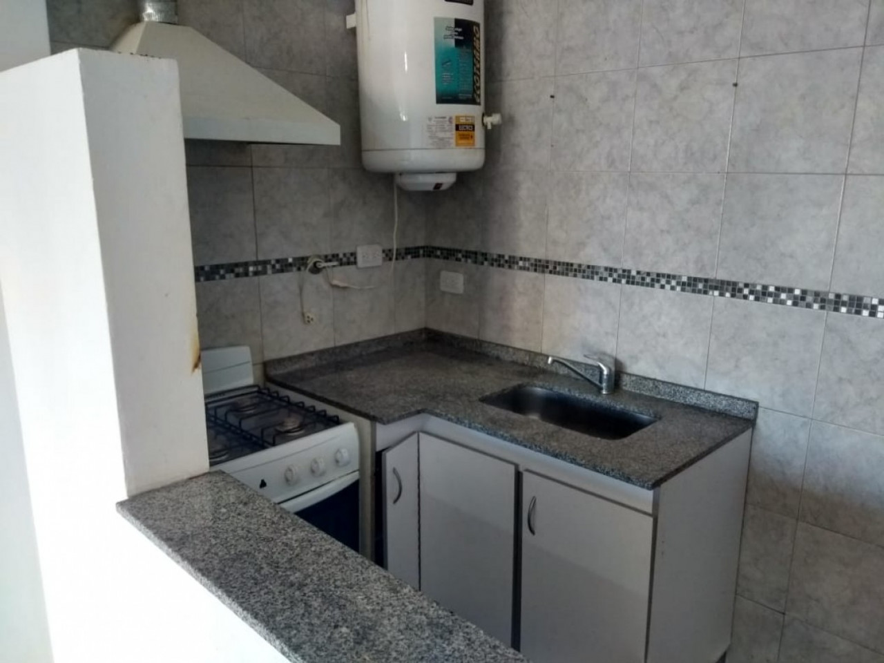 Monoambiente con balcon