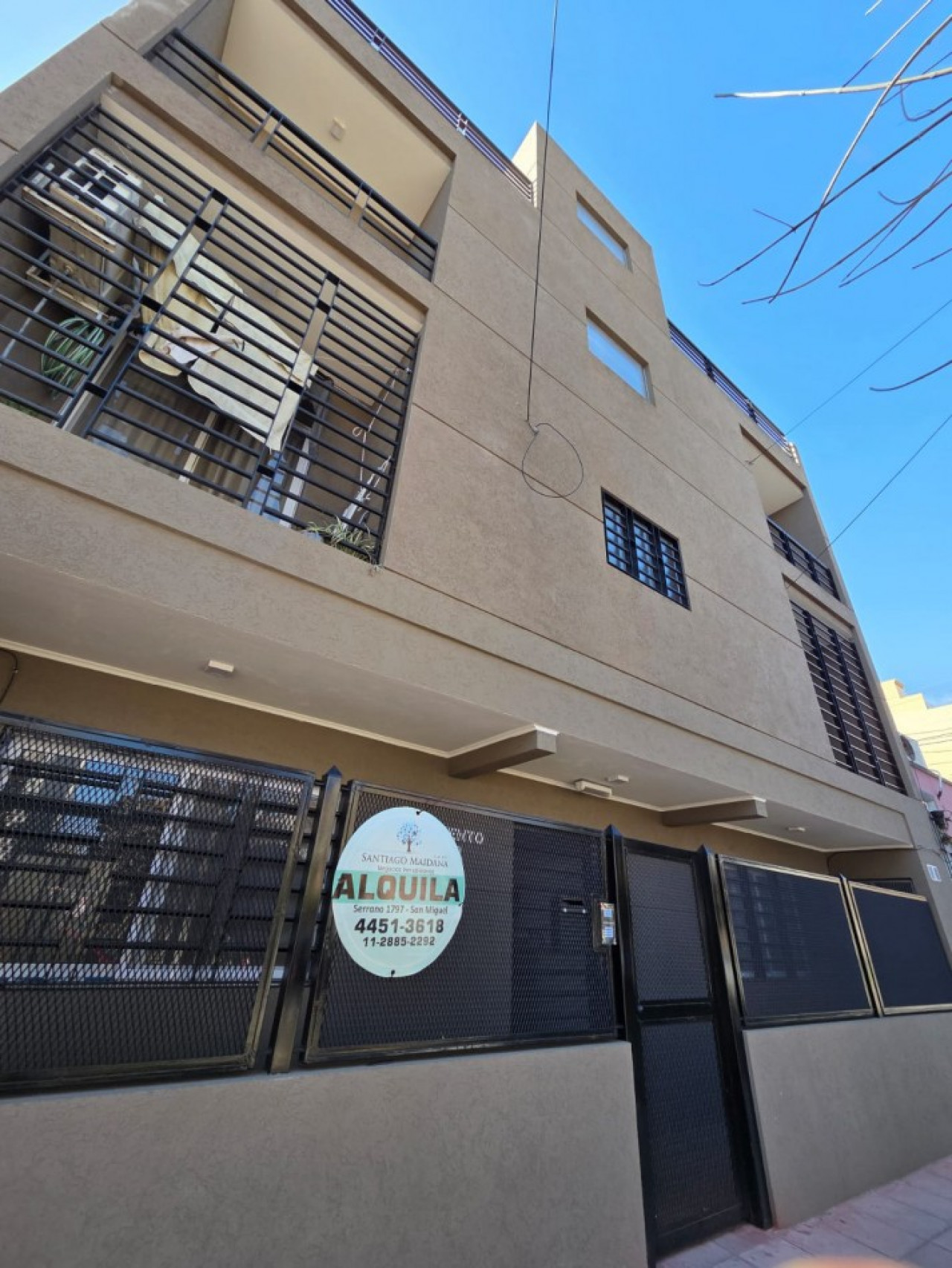 ALQUILER MONOAMBIENTE CON PATIO