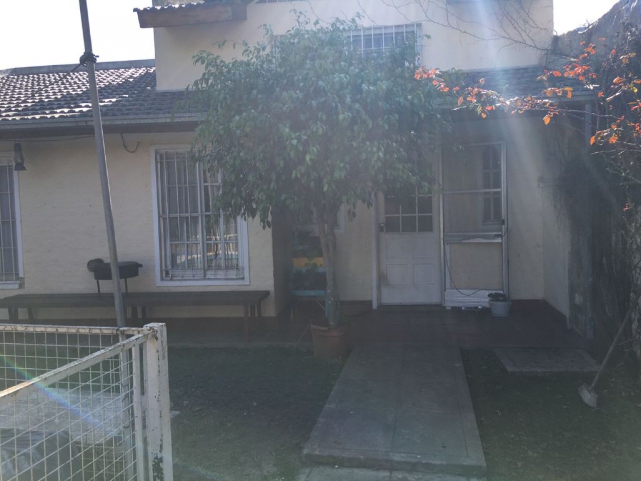 PH AL FONDO EN 2 PLANTAS EN JOSÉ C. PAZ, Piscina con deck termico, cerco perimetral , calle General Arenales  859, casi Polonia, a 400mt de ruta 24 (197) .-