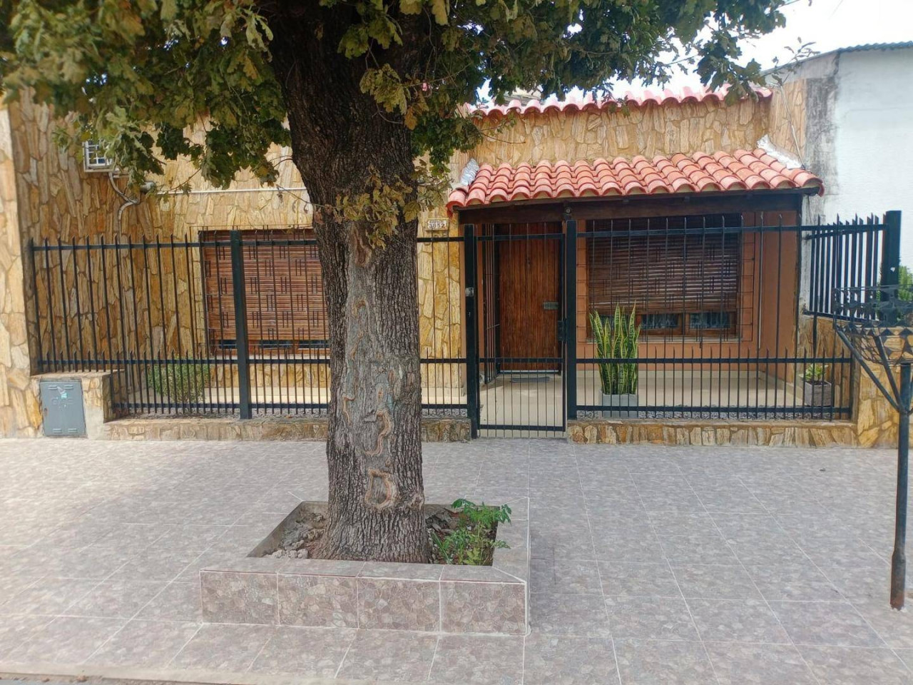 ¡NUEVO INGRESO! Casa de 3 Ambientes EN ALQUILER - ¡Full Equipamiento!