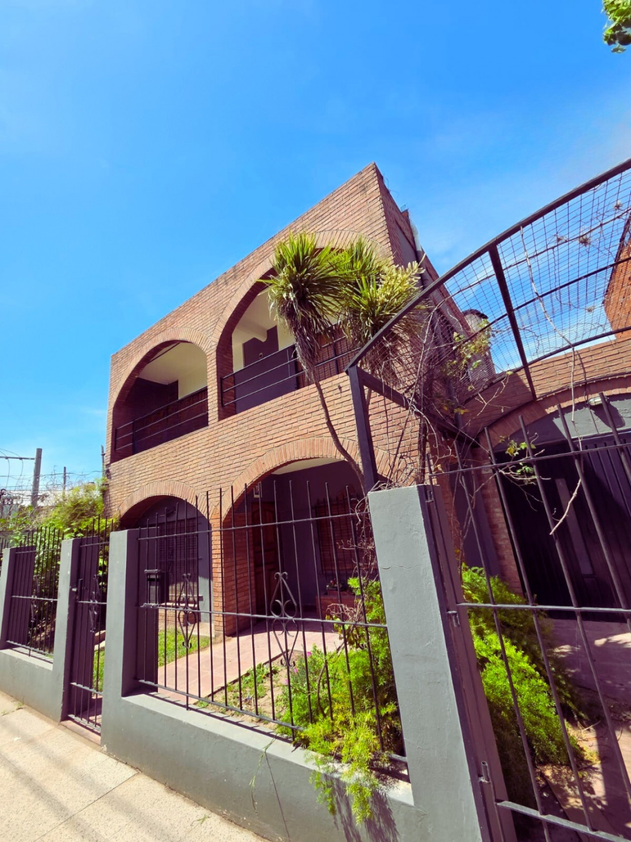 CHALET 4 AMBIENTES EN ALQUILER – LOS POLVORINES